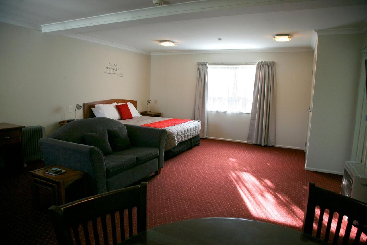 Touchwood Motor Lodge Pukekohe Exterior photo